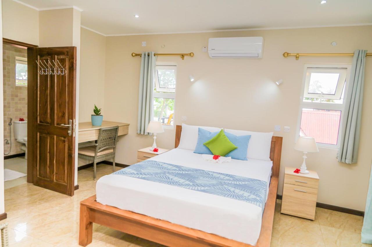 Jonc D'Or Villa Self Catering La Digue Exterior photo