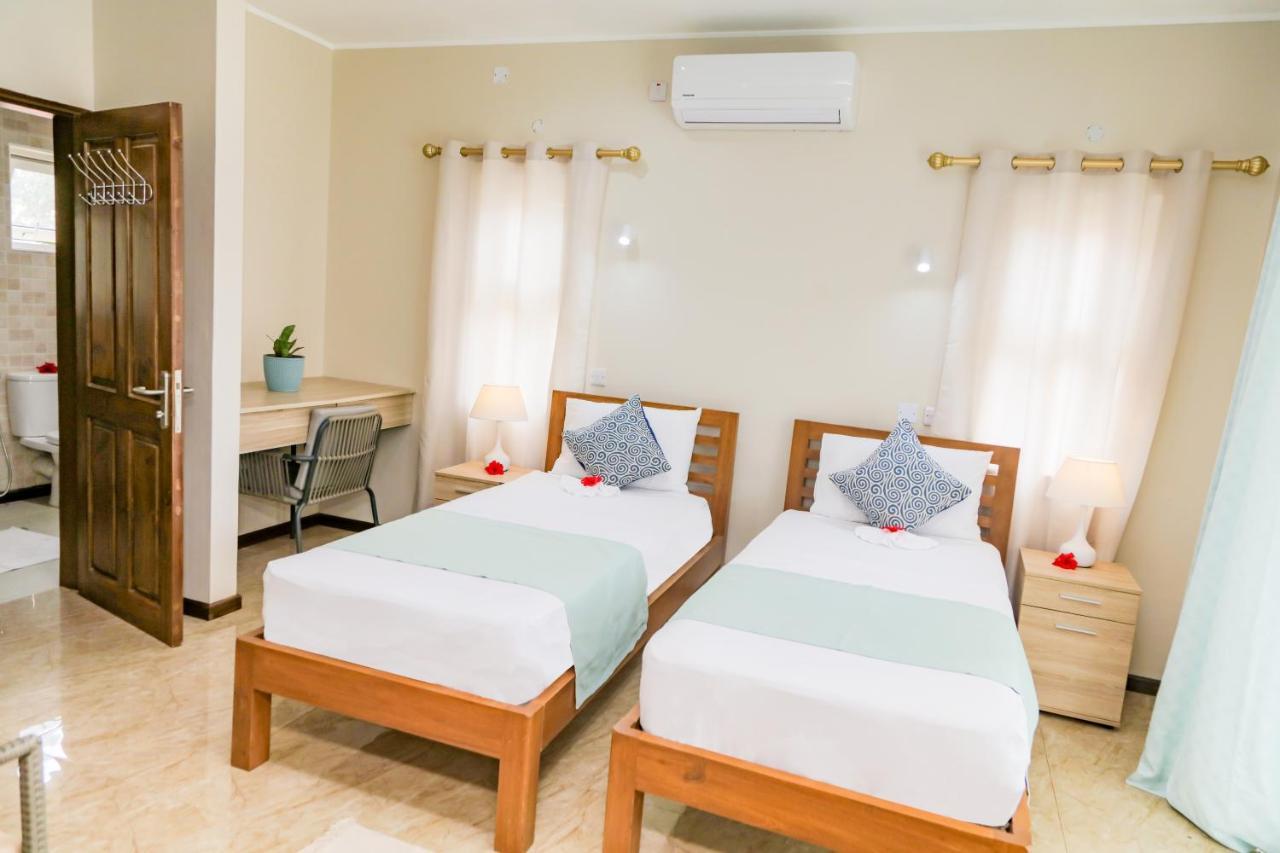 Jonc D'Or Villa Self Catering La Digue Exterior photo