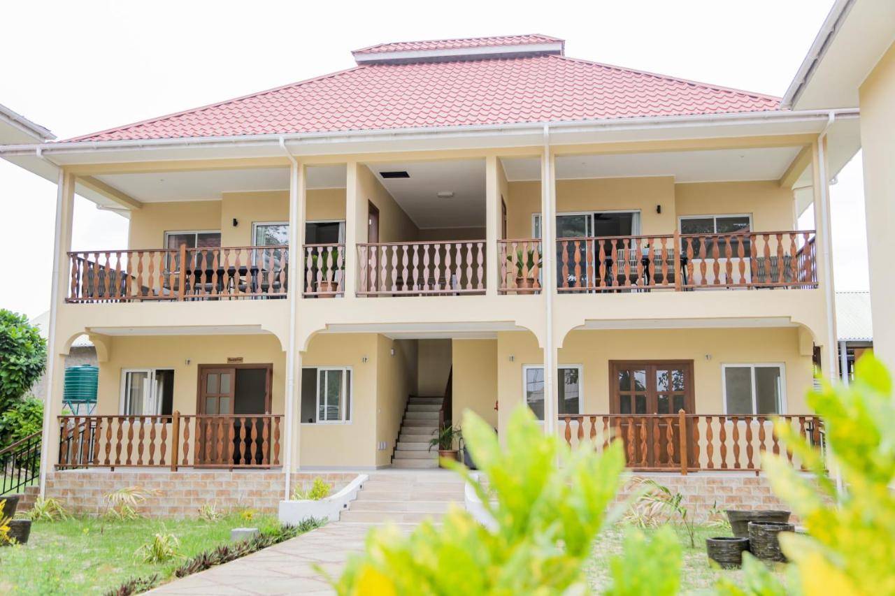 Jonc D'Or Villa Self Catering La Digue Exterior photo